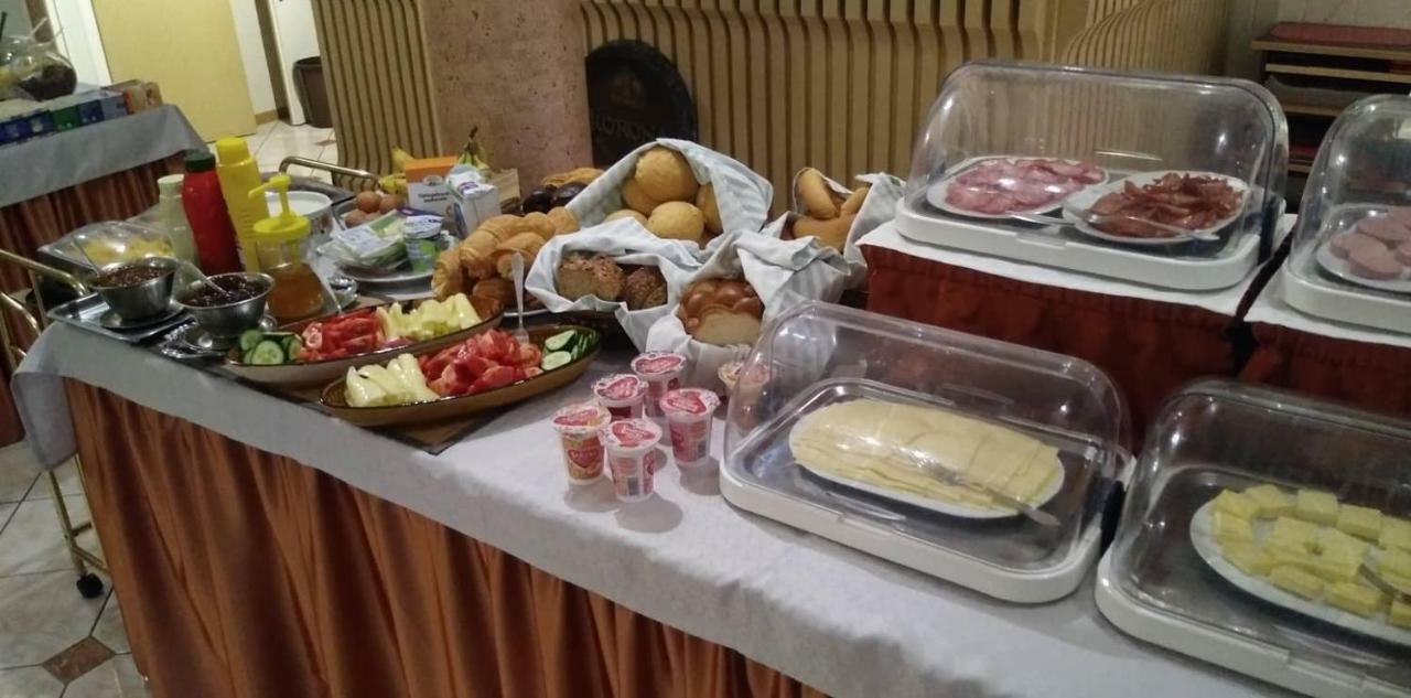 Korona Panzio Bed & Breakfast Balatonfured Luaran gambar