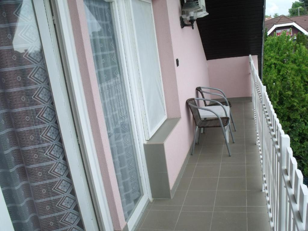 Korona Panzio Bed & Breakfast Balatonfured Luaran gambar