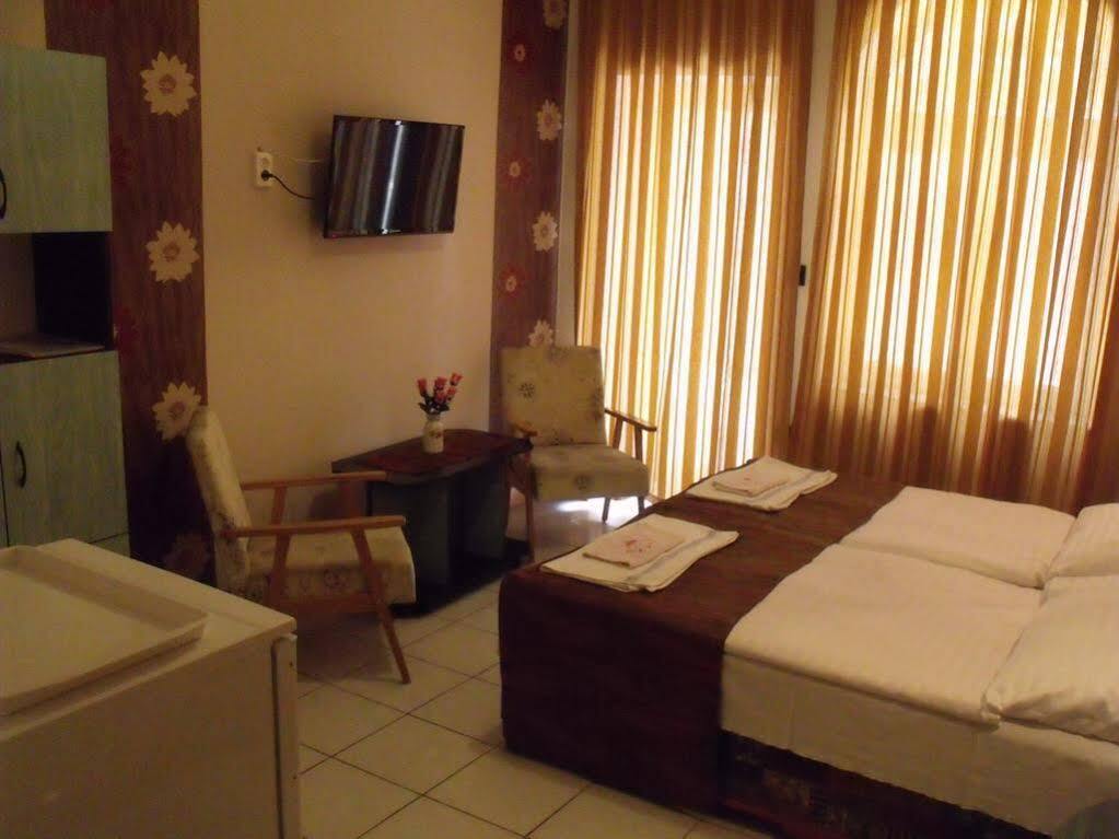 Korona Panzio Bed & Breakfast Balatonfured Luaran gambar